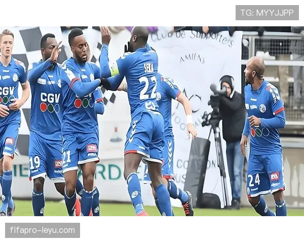 里尔在法甲联赛中持续提升比赛节奏，展现出色状态，备受关注。